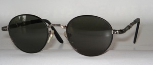 High-quality, very elaborately crafted sunglasses in a nice, slightly smaller panto shape