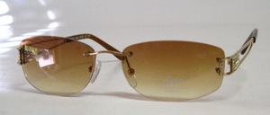A pretty rimless 4-hole sunglasses by GALA with beautiful, small street decor on the sides