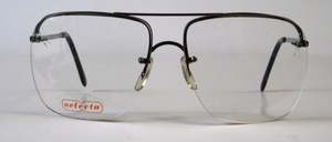 A slightly larger, rimless 4-hole metal drill goggles in stable, excellent quality
