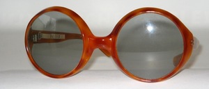 Classic round original sunglasses of the 70s