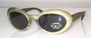 Oval timeless Italian sunglasses