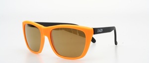 Sportlich coole Sonnenbrille der 90er Jahre in poppigen Farben