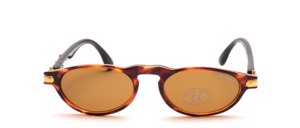 A little flatter, elegant sunglasses