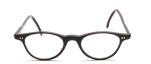 Timeless, elegant acetate frame by Braun Classics