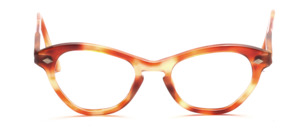 Simple 50s women's glasses with keyhole bridge in light Havana