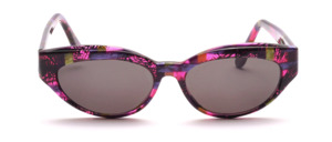 High-quality ladies' glasses made of beautifully patterned acetate in Cat Eye shape with gray discs