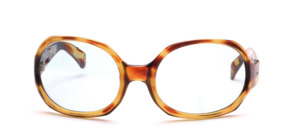 Big, classic 70s sunglasses