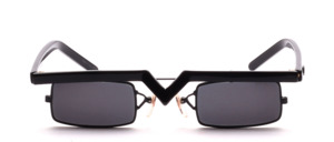 Extravagant sunglasses with rectangular lenses and a solid top bar