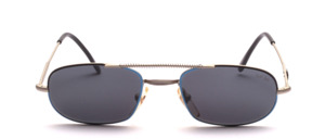 Chic sunglasses with an upper spring metal strap
