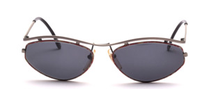 Exclusive sunglasses for women in the suggested cat eye shape