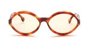 Oval, chic ladies sunglasses from the 70s