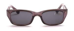 Classic sunglasses in a delicate purple with gray discs