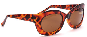 Big chic sunglasses in 70s style in Havana with ironing on top