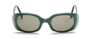 Beautiful sunglasses with a green shimmering middle section and black temples