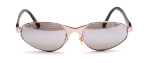 Fashionable oval outdoor sunglasses