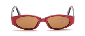 Black sunglasses for women by Sylvestro with a cherry red front