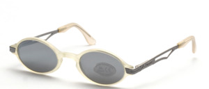 Timeless acetate sunglasses in oval shape