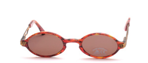 Timeless acetate sunglasses in oval shape