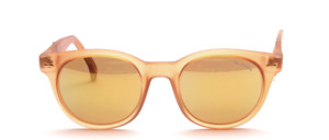 Timeless chic sunglasses in unisex design with golden KAPPA logo on the right side