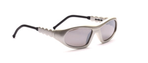 Children's sunglasses in silver with gray, slightly silver mirrored lenses and flexible temples