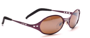 Sporty metal sunglasses in purple with cut bus in the socket