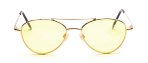 Aviator sunglasses in gold with double bridge with pale yellow discs