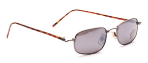 Feather-light mens sunglasses with slightly flared temples