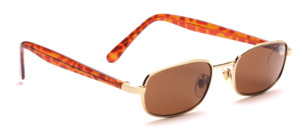 Metal sunglasses in gold with brown coated temples