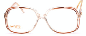 A nicely designed ladies acetate frame in a timeless design