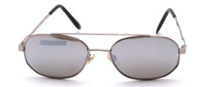 Flat pilot sunglasses in silver with grey, silver mirrored lenses and 100% UV protection