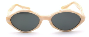 Thick edgy sunglasses in horn color with grey mineral glass lenses by Selecta