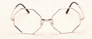 Edgy round eyeglasses, Rhodium plated, in silver from the 1970s by Selecta