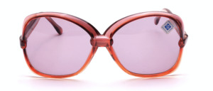 Very, attractive, great original 70s sunglasses