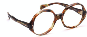 An acetate case of the highest quality and a great design by the famous painter VITO from Paris