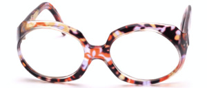 An acetate case of the highest quality and a great design by the famous painter VITO from Paris