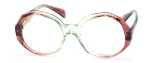 An acetate case of the highest quality and a great design by the famous painter VITO from Paris