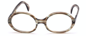 An acetate case of the highest quality and a great design by the famous painter VITO from Paris